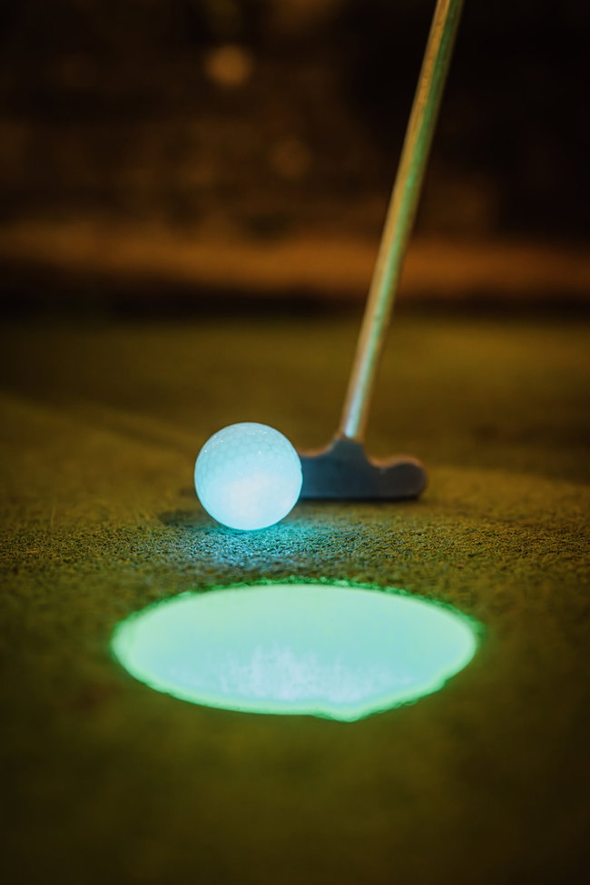 Glow Festive Golf