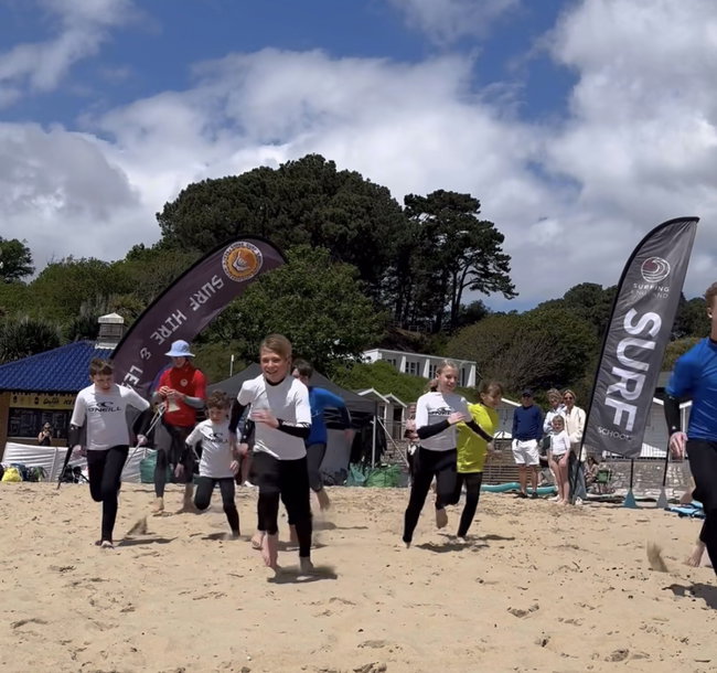 KIDS SPRING SURF CLUBS