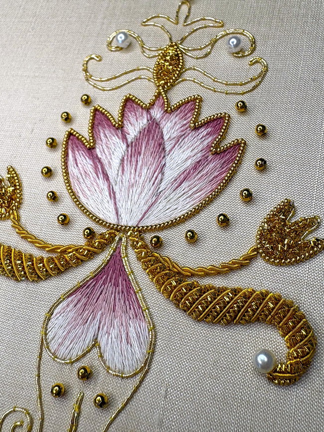 Regency in Bloom: Silk Shading & Goldwork (2 days) with Royal School of Needlework