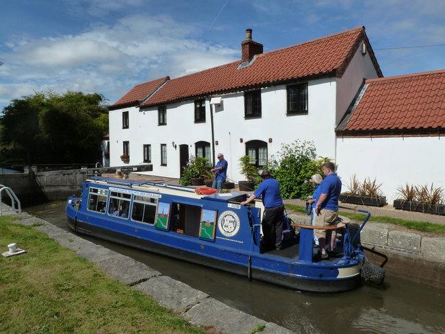 (SE) Drakeholes via the Tunnel to Gringley Lock return cruises