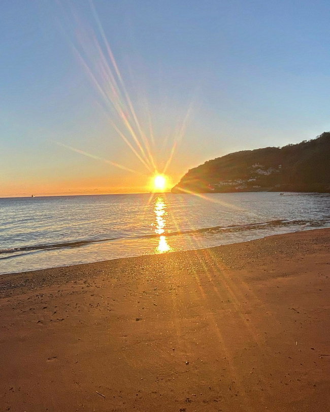 Sunrise Sea Kayak and Cave Tour