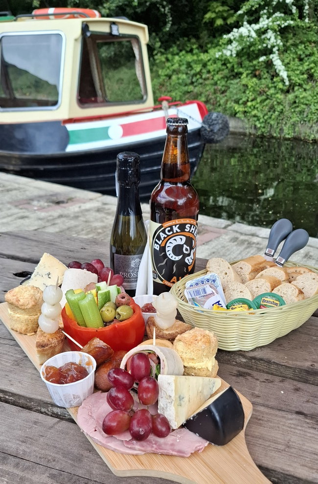 Aqueduct Cruise with a Grazing Platter, Real Ale or Wine