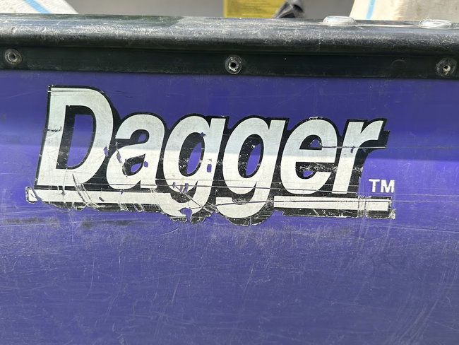 Dagger Ovation