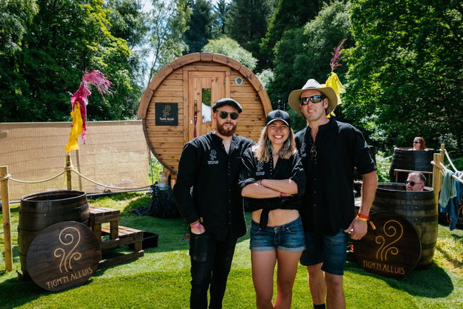 BOUTIQUE BARREL SAUNA Experience by Tigh'N Alluis 
