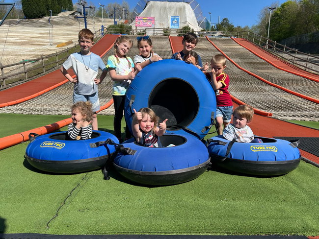 WEEKDAY Fun Slope Tubing (Age 2+)