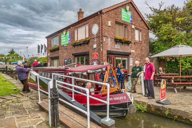 (JV) Fish & Chip return cruises