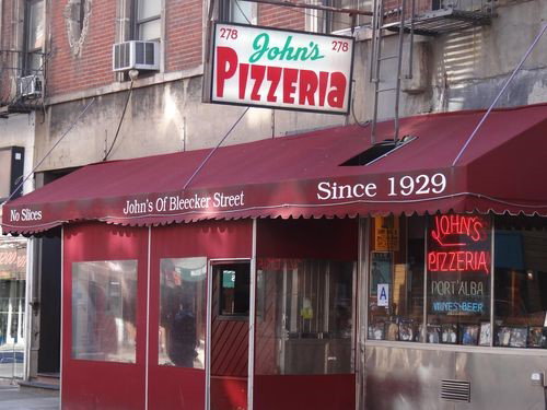 The Village That Broke All the Rules: Greenwich Village Walking Tour & John's of Bleecker Pizza