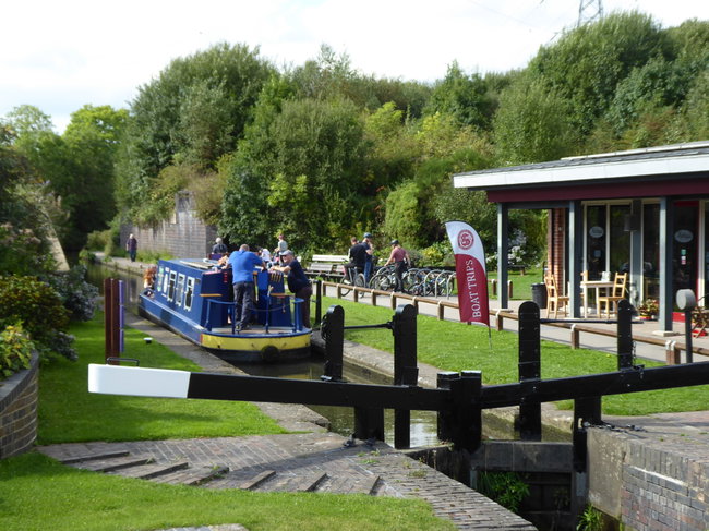 (M) School holiday weekday return cruises from Hollingwood Hub