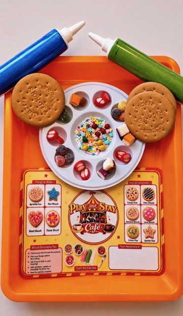 Biscuit Decorating 