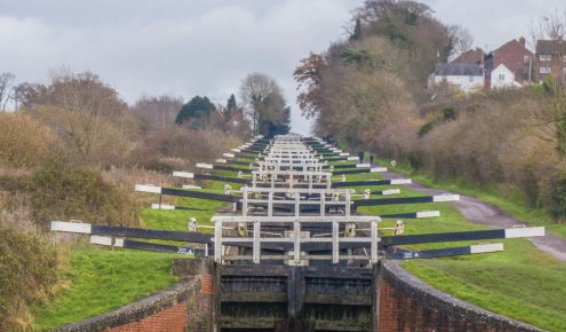 Kenavon Venture (View the Flight, 6 locks)